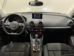 Profil latéral gauche de l'Audi A3 Sportback avec jantes visibles
