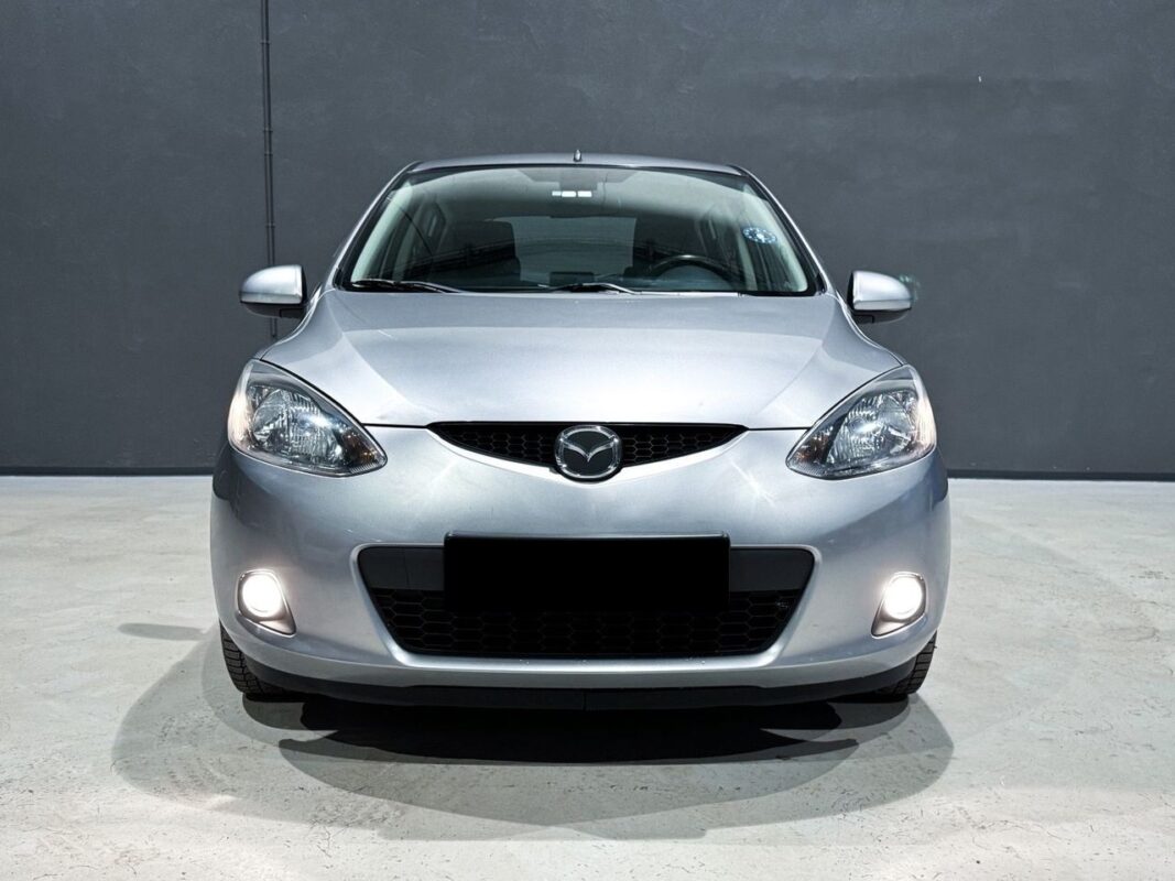 Volant Mazda 2