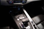 Gros plan sur le commutateur Webasto et commandes de confort