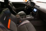Badge SRT8 et lettrage sur le coffre