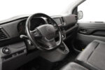 Plaques d'immatriculation visibles et état général de la carrosserie