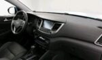 Banquette arrière montrant l'espace jambes et appuie-têtes