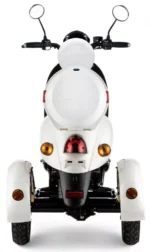 photo du scooter posé montrant le siège et la plateforme repose‑pieds